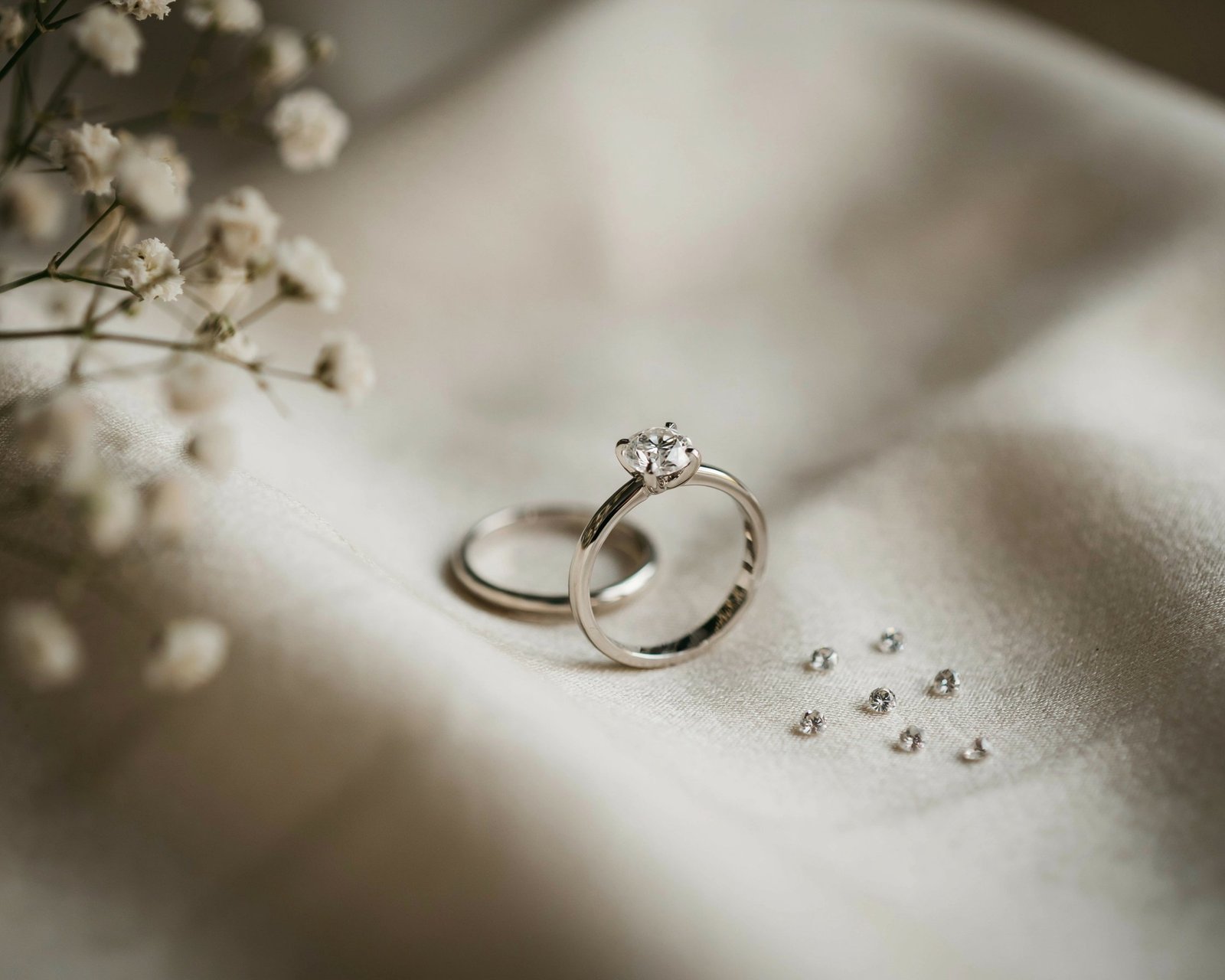 selena gomez engagement ring